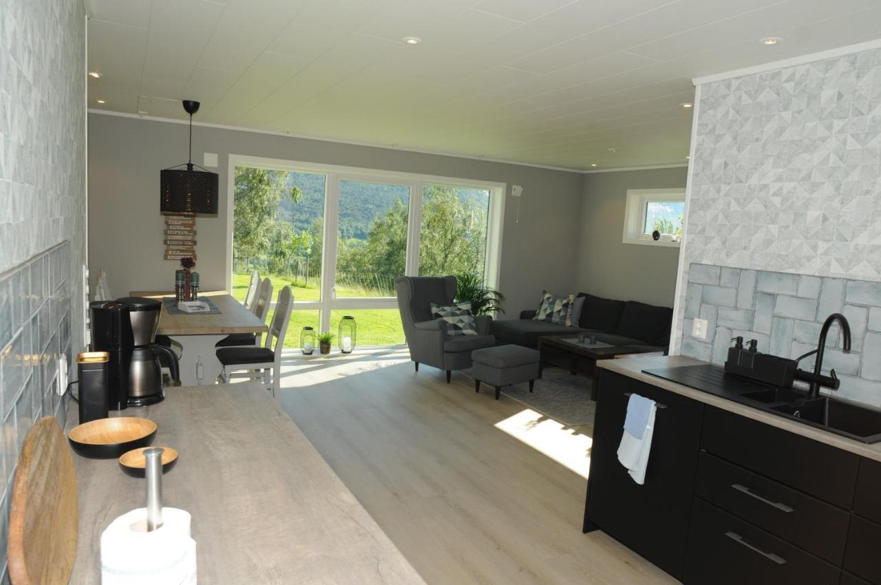 Romsdalseggen Lodge Isfjorden Exterior foto